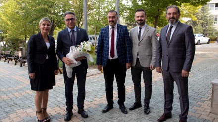 Prof. Dr. Aksoy: Milli ve manevi değerlerimize sahip çıkmalıyız